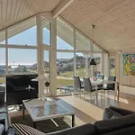 Dom wakacyjny Beautiful In With 2 Bedrooms And Wifi Ebeltoft