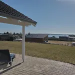 Beautiful In With 2 Bedrooms And Wifi *