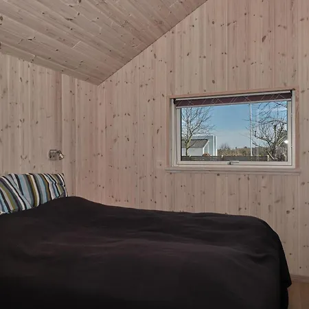 Dom wakacyjny Beautiful In With 2 Bedrooms And Wifi *